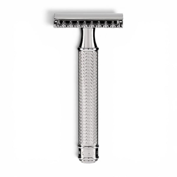 MÜHLE R41 chrome open comb safety razor on white background