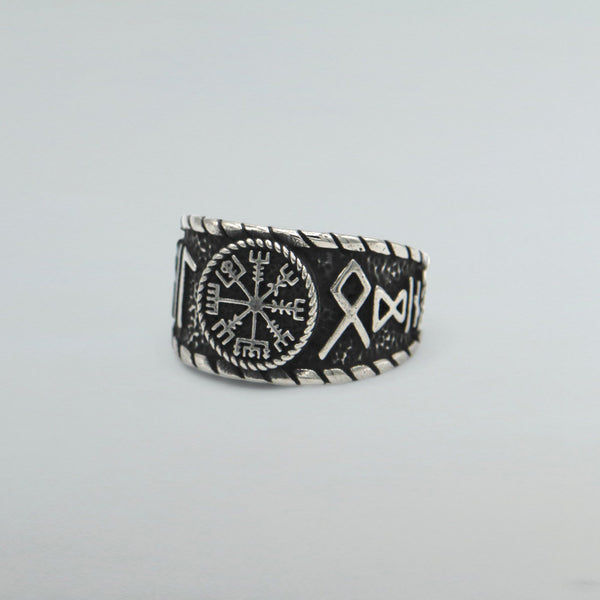 Vegvisir Ring
