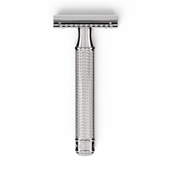 MÜHLE R89 chrome closed comb safety razor on white background