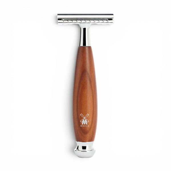 MÜHLE VIVO plum wood closed comb safety razor with chrome detailing on white background