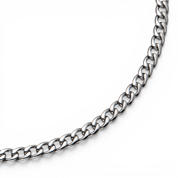 close up of 7mm stainless steel curb chain links showing matte and polished finish