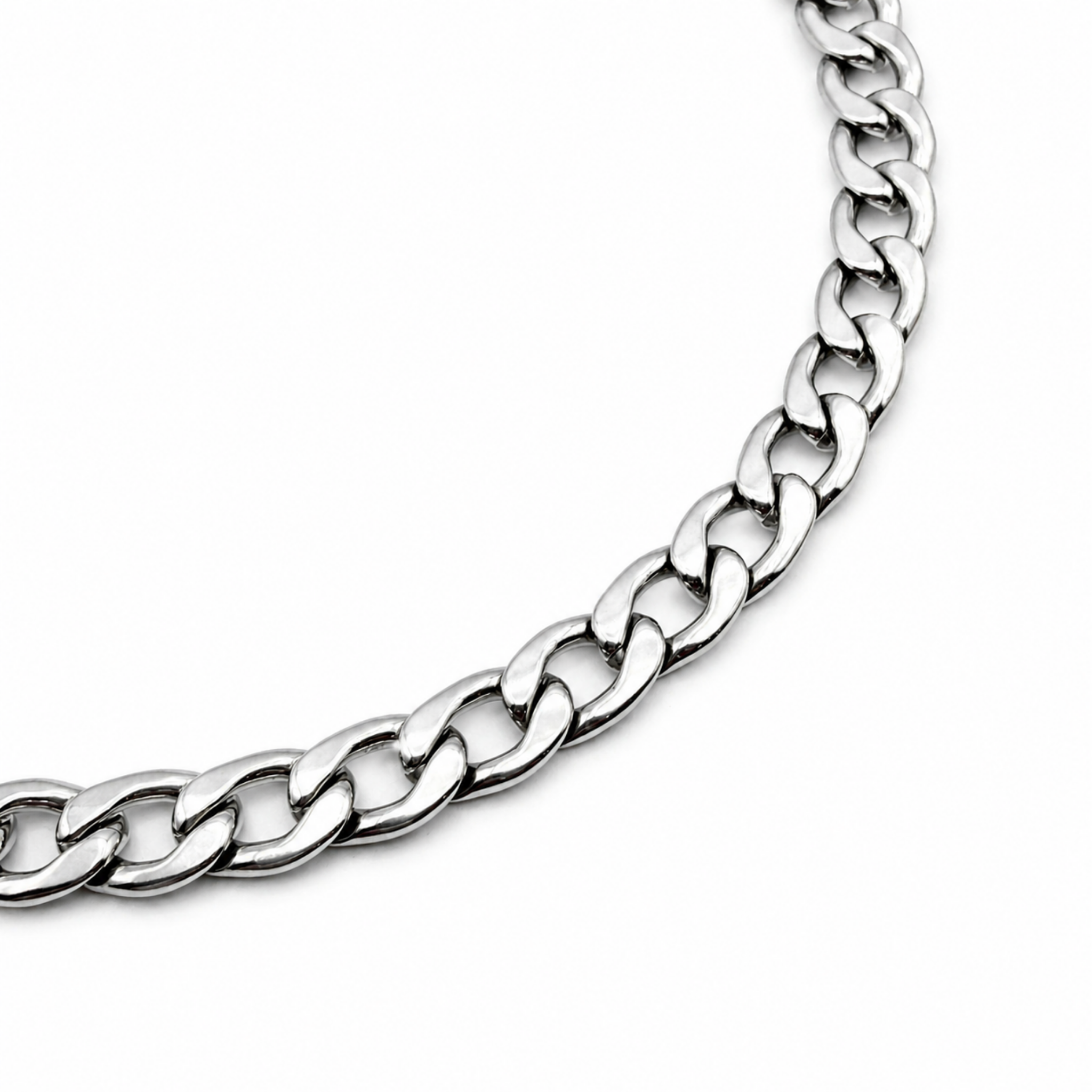 Close up detail of 9mm stainless steel curb chain links polished finish