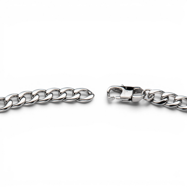 stainless steel curb chain necklace lobster clasp close up