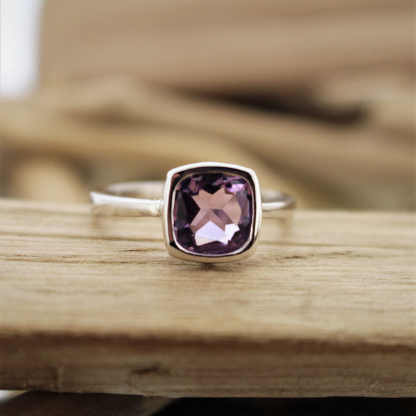 Sterling Silver Amethyst Solitaire Ring