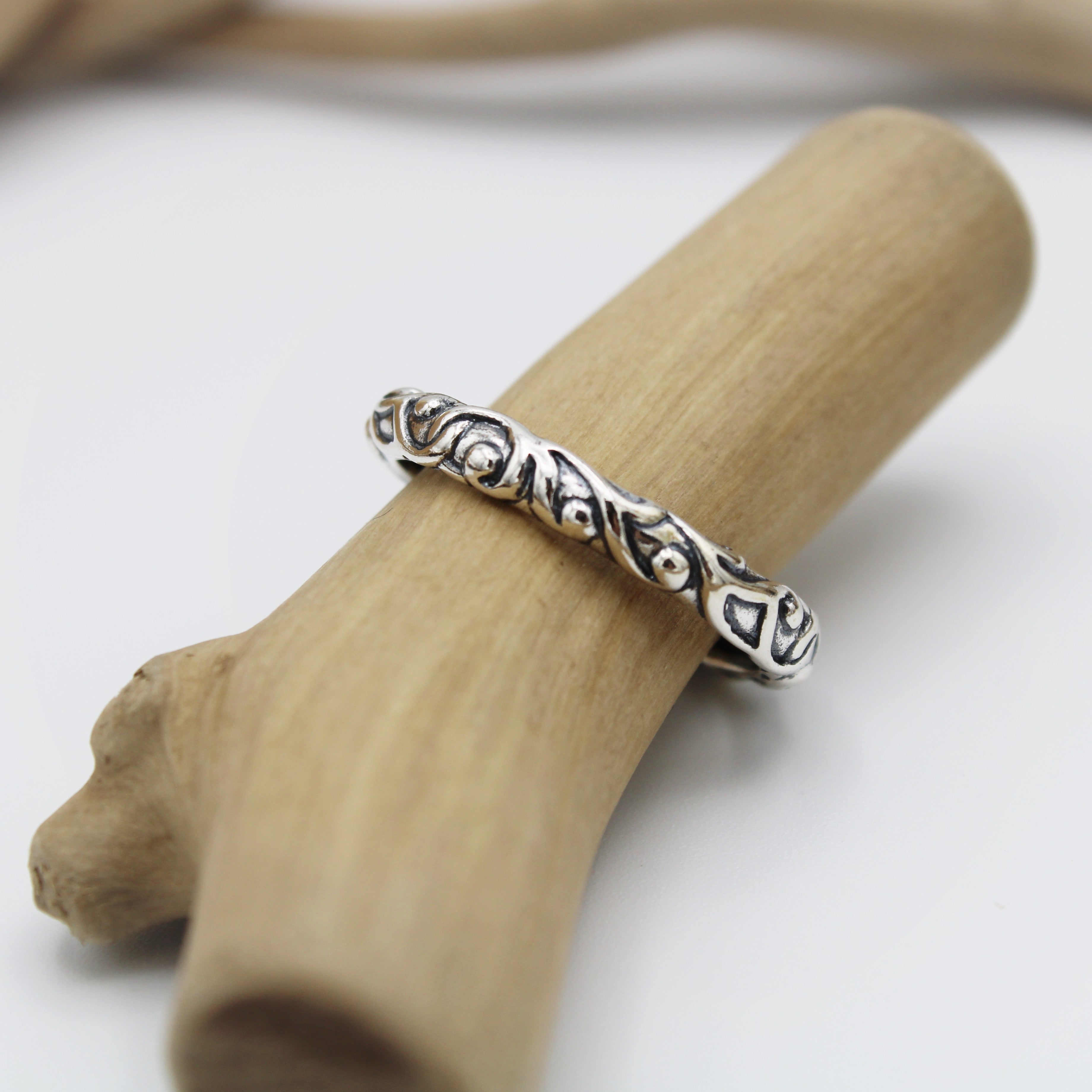 Silver Swirl Ring