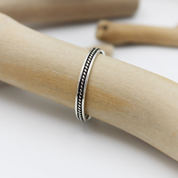 Sterling Silver Oxidized Balinese Knuckle Ring